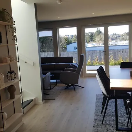 Holiday home I Sogne Sorlandet Tilgang Til Basseng Boblebad Badstu